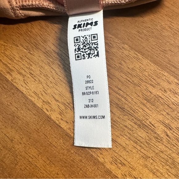 SKIMS Nursing Medium Nude Bralette - Picture 5 of 5